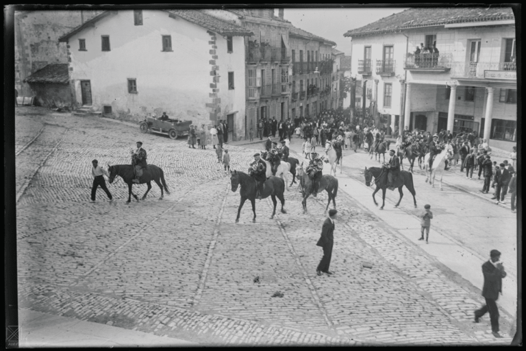 Agurain | Pueblos de Álava, de abuelas a nietas y nietos. E. Guinea. Archivo Municipal de Vitoria-Gasteiz