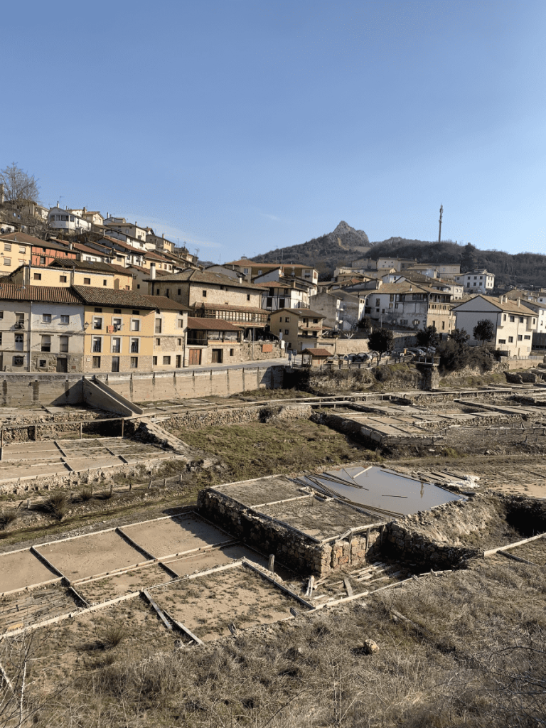 Pueblos de Álava, de abuelas a nietas y nietos. Añana.