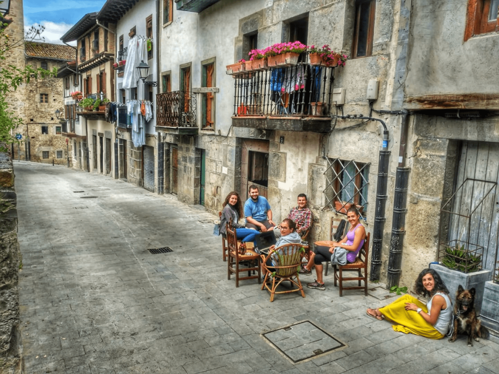 Artziniega | Pueblos de Alaba, de abuelas a nietas y nietos