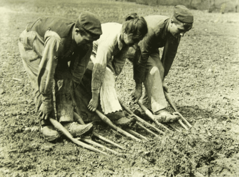 Artziniega | Pueblos de Álava, de abuelas a nietas y nietos. Foto cedida por el Museo Etnográfico de Artziniega