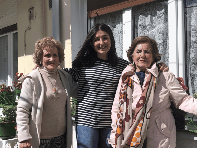 Pueblos de Álava, de abuelas a nietas y nietos. Okondo