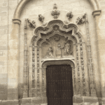 Portada de la iglesia de Oyón