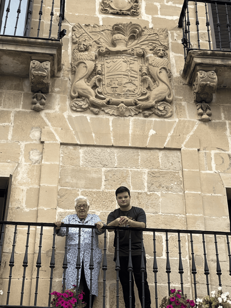 Pueblos de Álava, de abuelas a nietas y nietos. Oyón