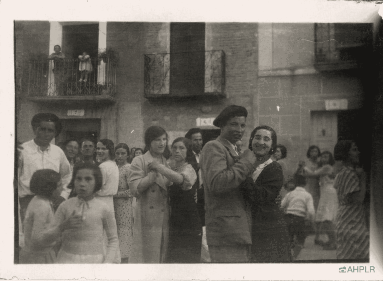 Pueblos de Álava, de abuelas a nietas y nietos. Oyón