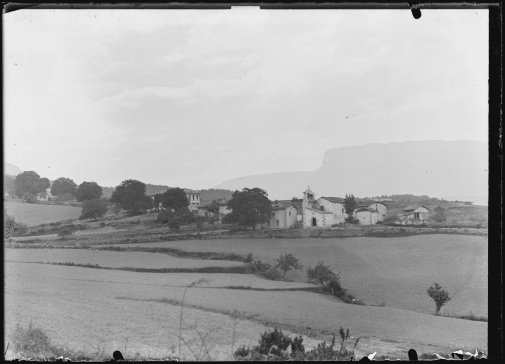 Pueblos de Álava, de abuelas a nietas y nietos. Ayala.