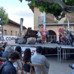 Concierto de jazz en la plaza de Elciego.
