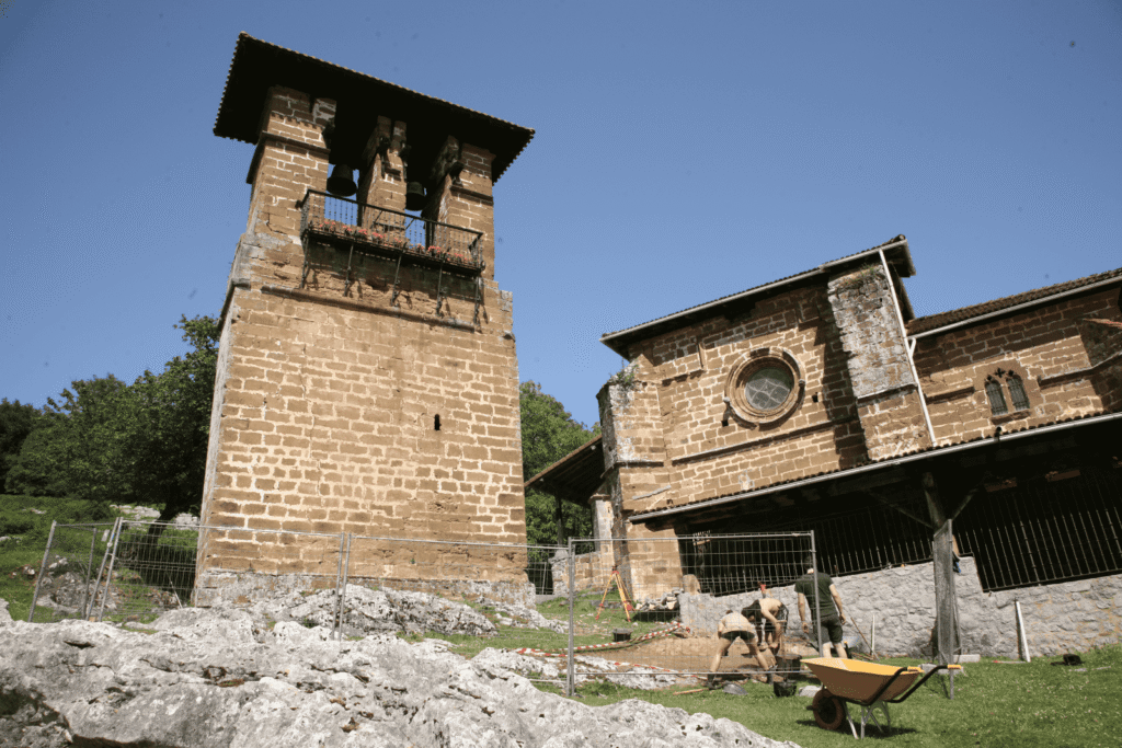 Pueblos de Álava, de abuelas a nietas y nietos. Laudio.