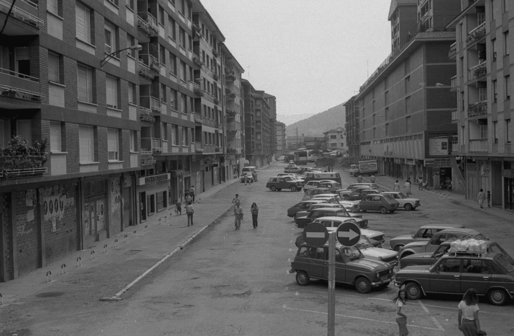 Pueblos de Álava, de abuelas a nietas y nietos. Laudio - Llodio.