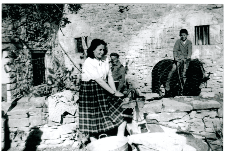 Pueblos de Álava, de abuelas a nietas y nietos. Vitoria-Gasteiz